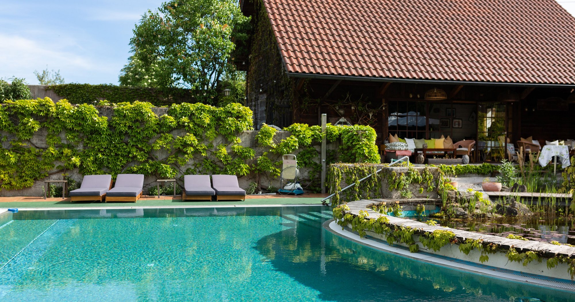 Mayer's Poolbar